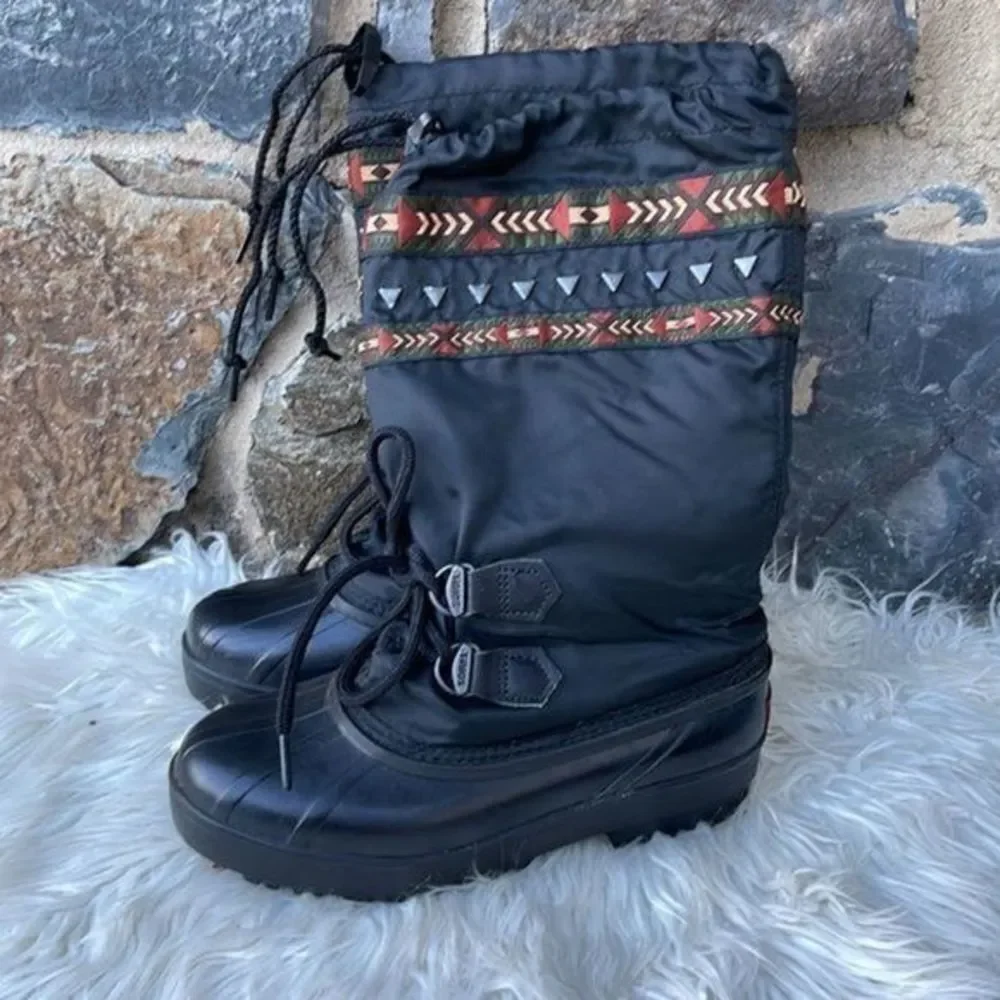 Sorel Women's Geometric/Tribal Trim Winter/Snow  in Black size 6